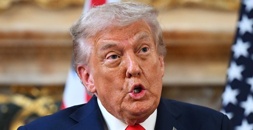 Donald Trump, Trump, dividendo arancelario, estimulante, bitcoin, precio de bitcoin, criptografía, bolsa de valores, bolsa de valores, foto