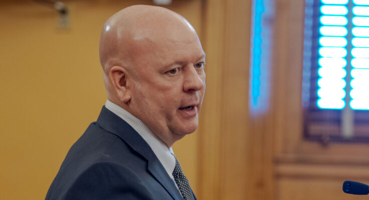 Tony Weingartner of Capitol Federal Savings Bank shares anecdotes of fraud with lawmakers at a March 16, 2026, hearing at the Statehouse in Topeka.