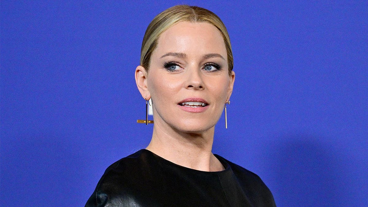 Elizabeth Banks llega al estreno de la película
