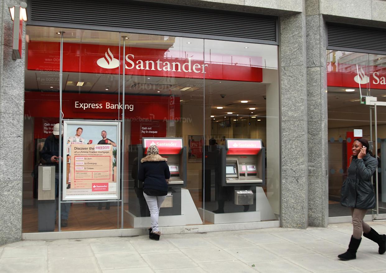 Santander dijo que quiere brindar certeza a los clientes (Sean Dempsey/PA) (Archivo de PA)