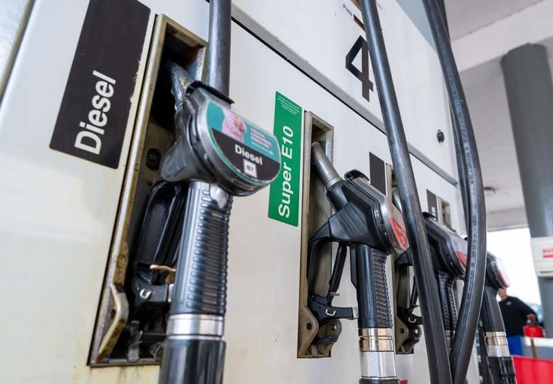 El aumento de los precios del combustible es motivo de preocupación en la UE (relacionado con: «Las perspectivas económicas de la UE debido a las consecuencias de la guerra en Irán frenan el sentimiento») Peter Kneffel/dpa