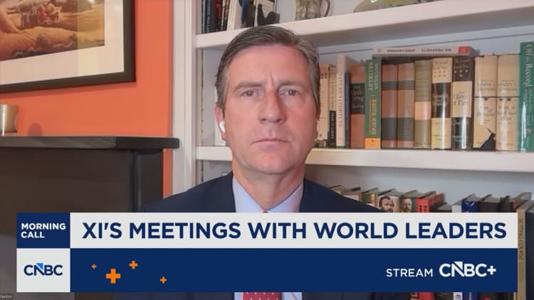 Representante Greg Stanton: China es más respetada en el escenario mundial que Estados Unidos