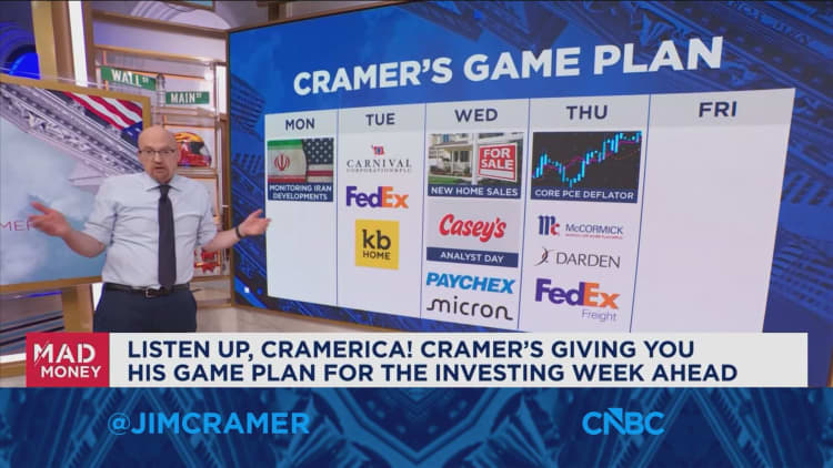 Podríamos ver una caída sorpresiva del petróleo con el acuerdo con Irán, dice Jim Cramer